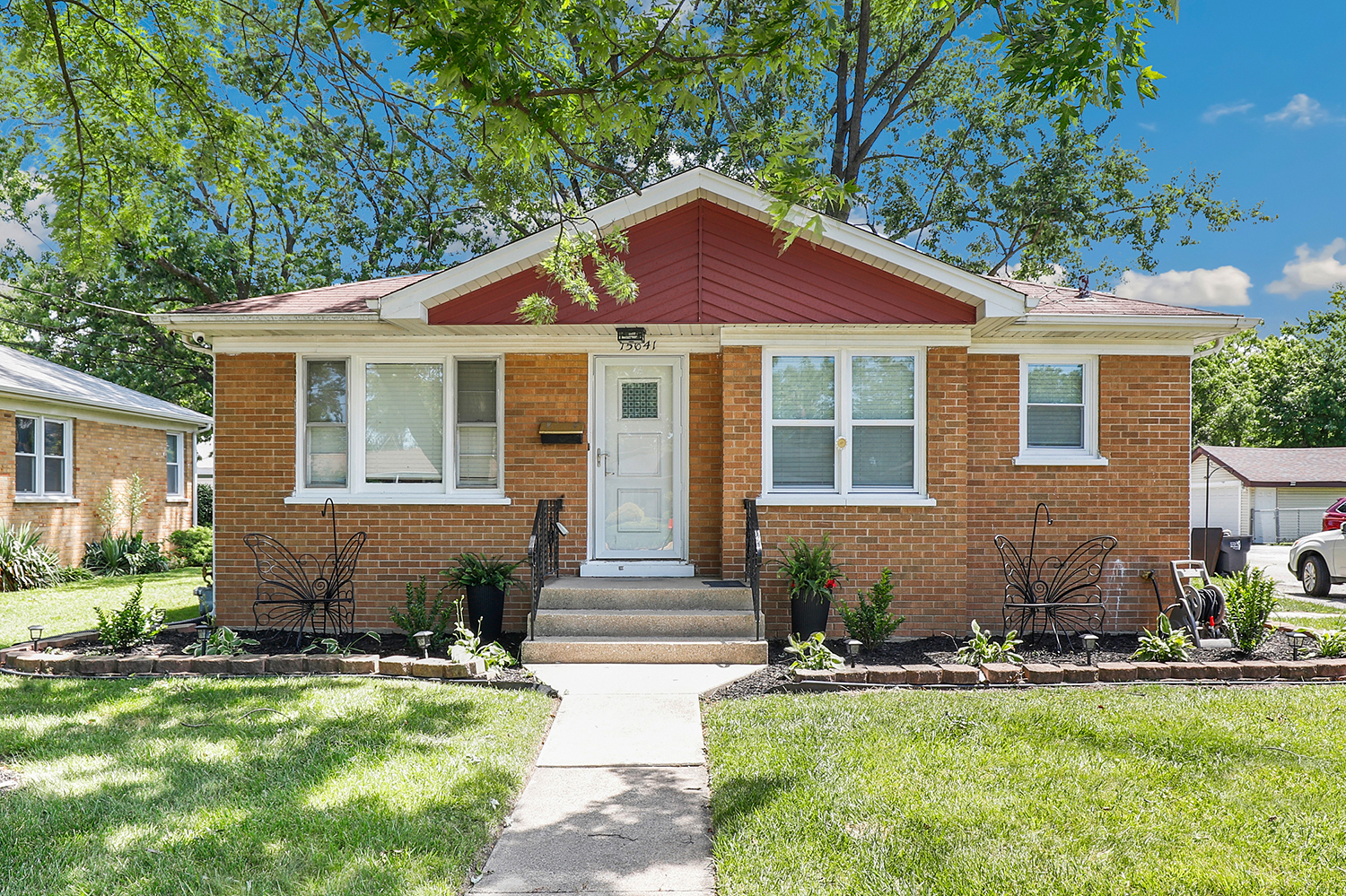 15641 S Park Avenue Property Photo 1
