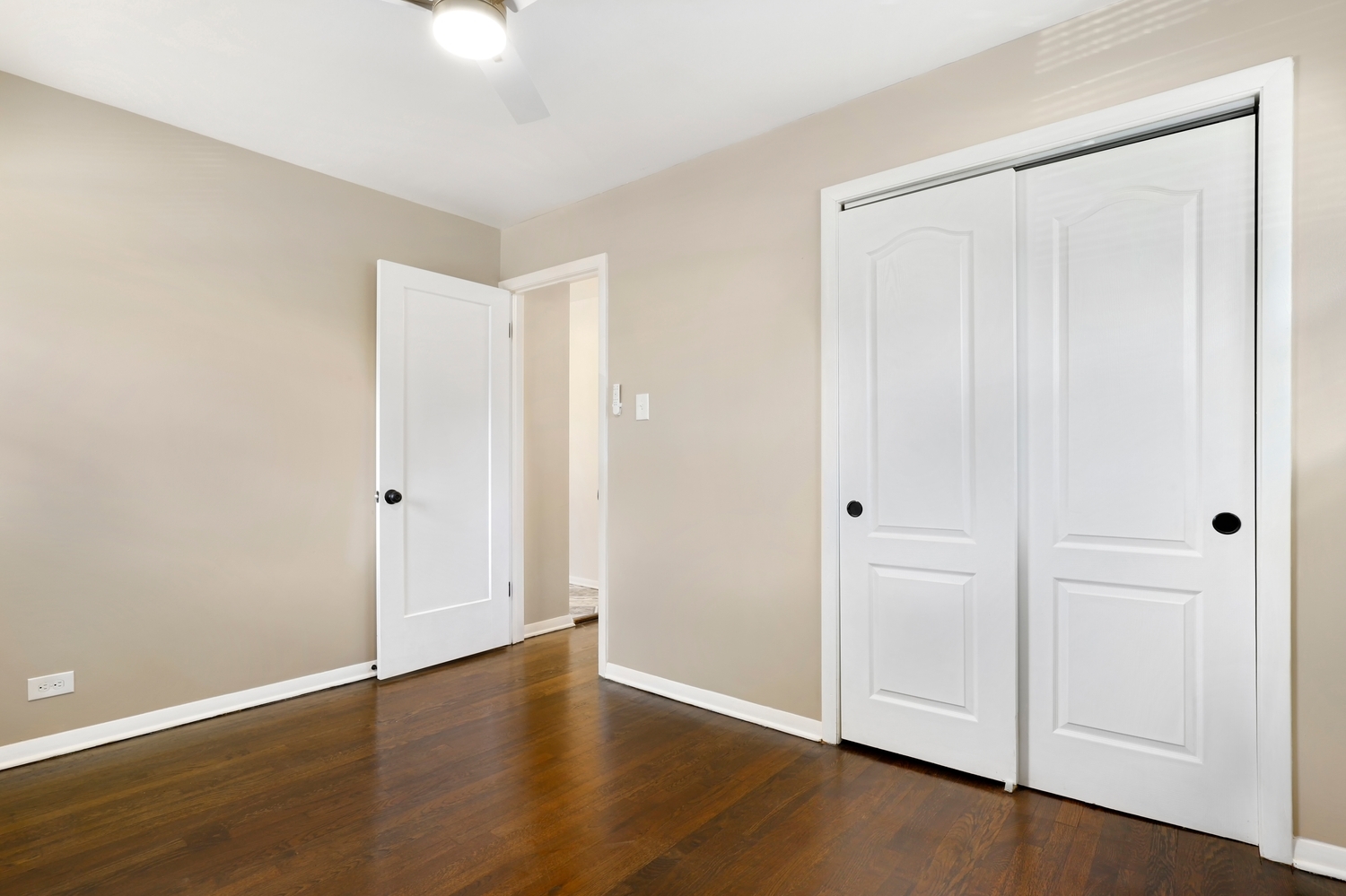 15641 S Park Avenue Property Photo 8
