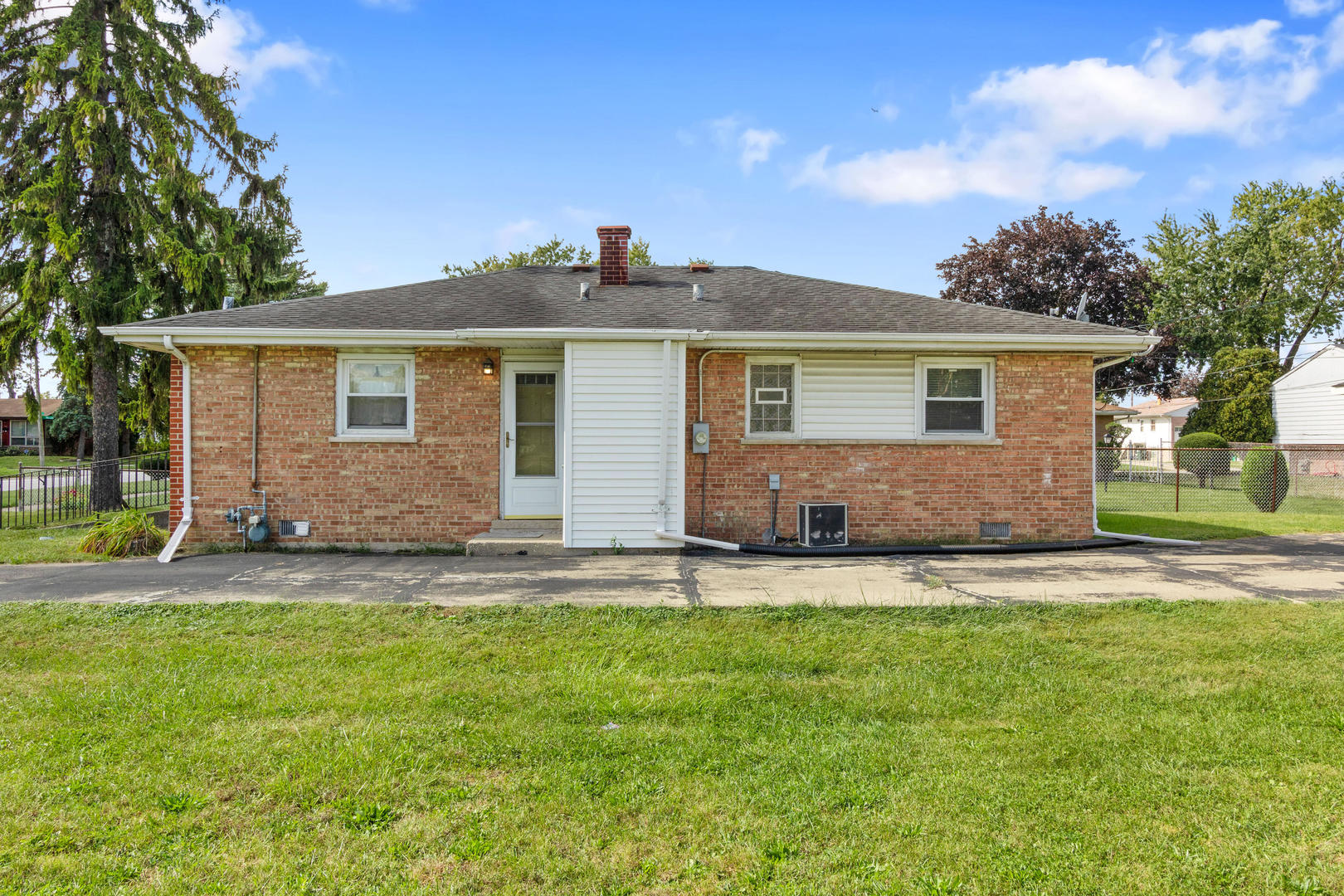 1848 W 163rd Street Property Photo 3