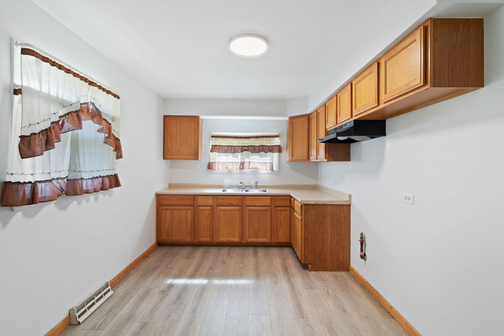 1848 W 163rd Street Property Photo 5