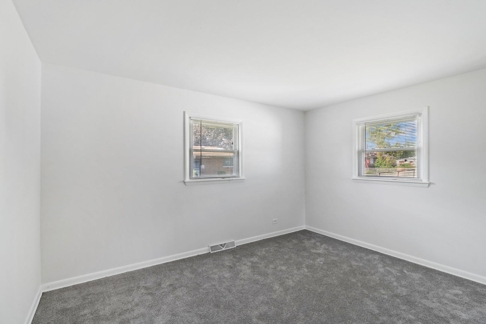 1848 W 163rd Street Property Photo 14