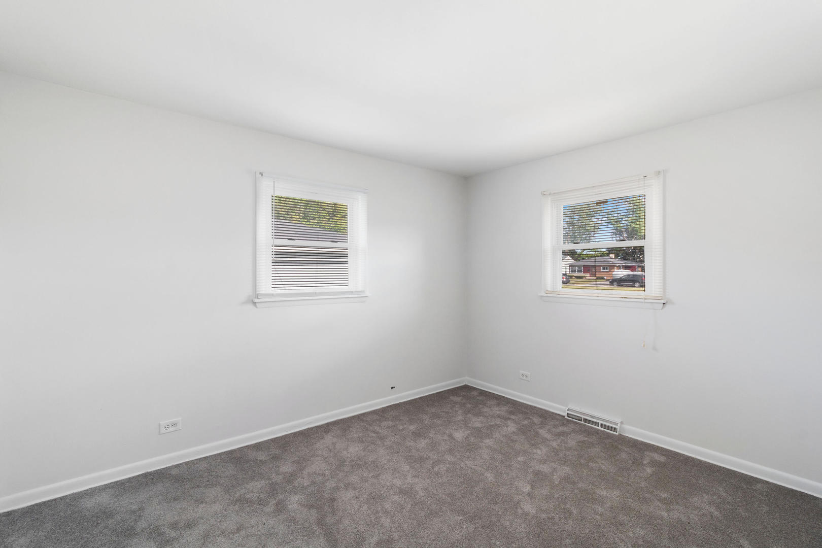 1848 W 163rd Street Property Photo 17