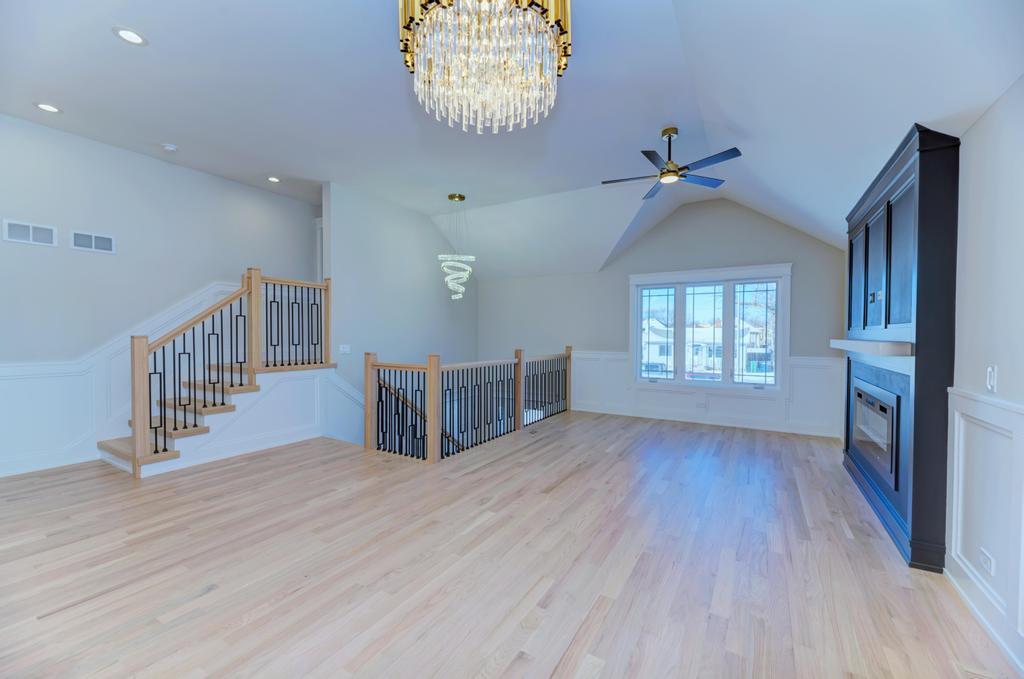 6519 W 82nd Street Property Photo 4