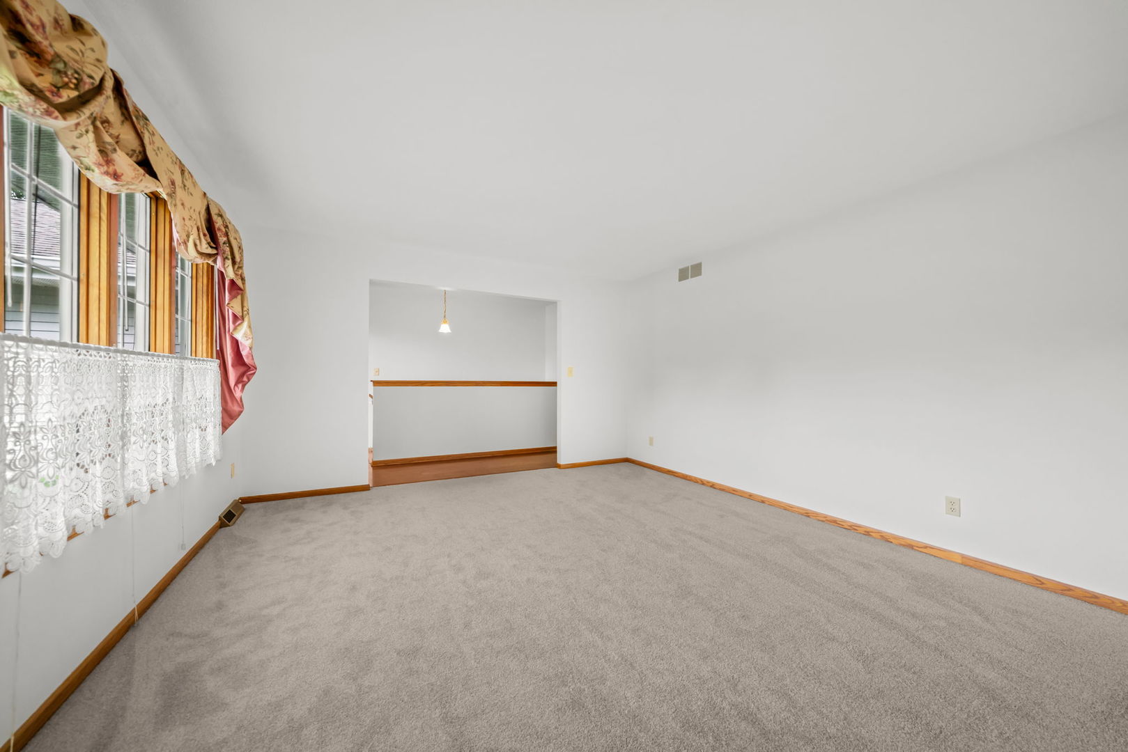 667 Westport Drive Property Photo 6