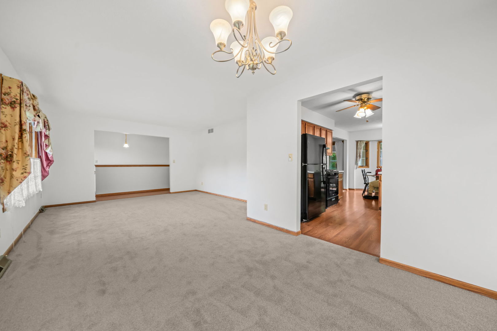 667 Westport Drive Property Photo 8