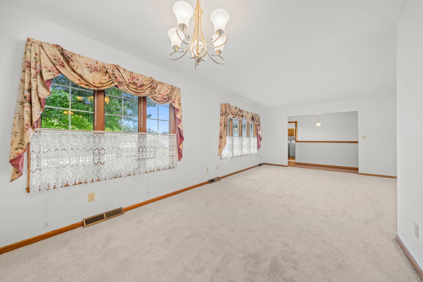 667 Westport Drive Property Photo 9