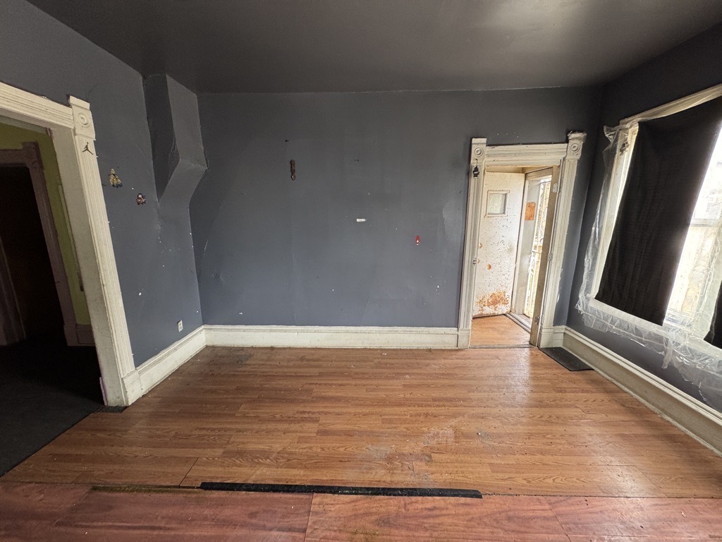 5556 S Princeton Avenue Property Photo 4