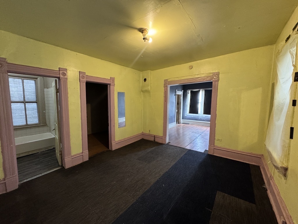 5556 S Princeton Avenue Property Photo 9