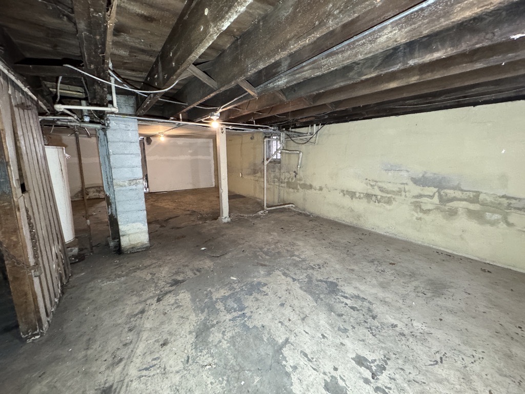 5556 S Princeton Avenue Property Photo 23