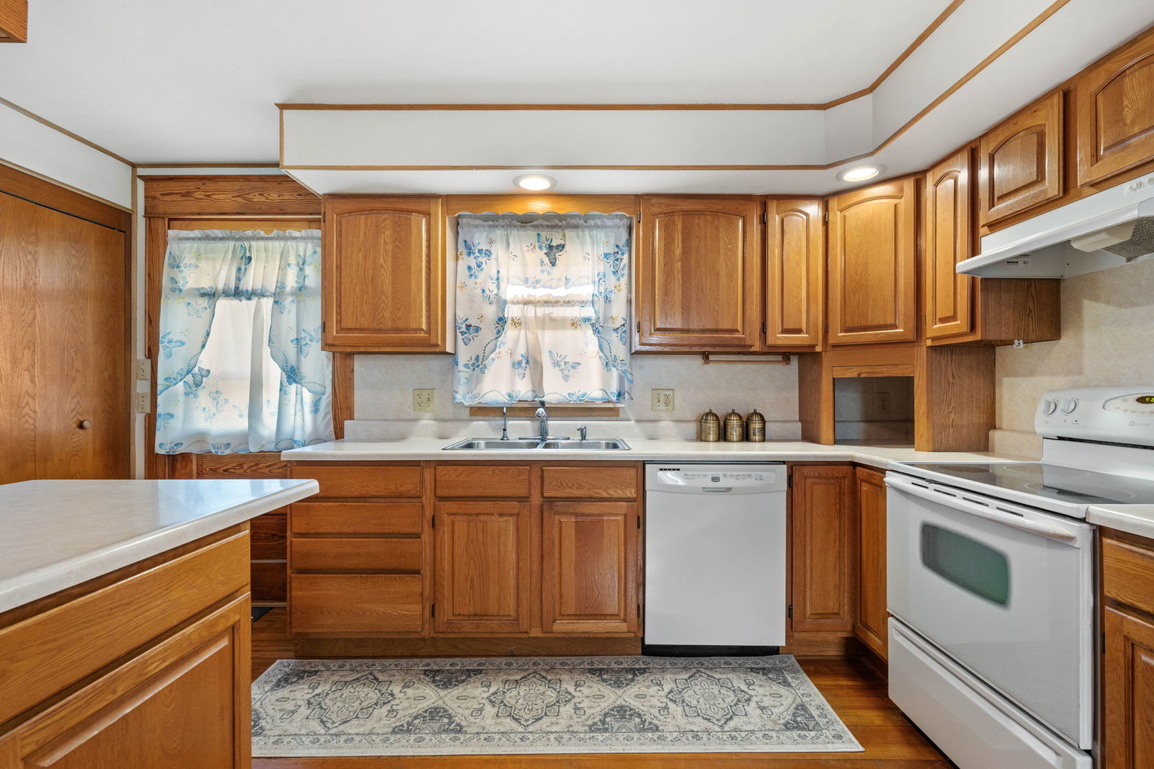 602 7th Street Property Photo 3