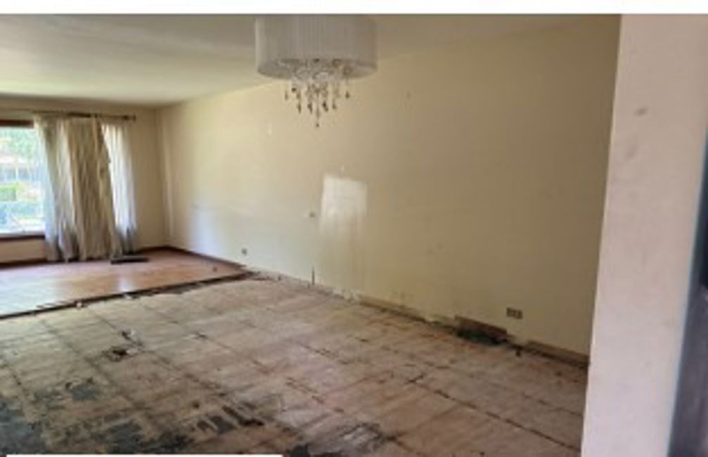 410 W Holly Court Property Photo 3