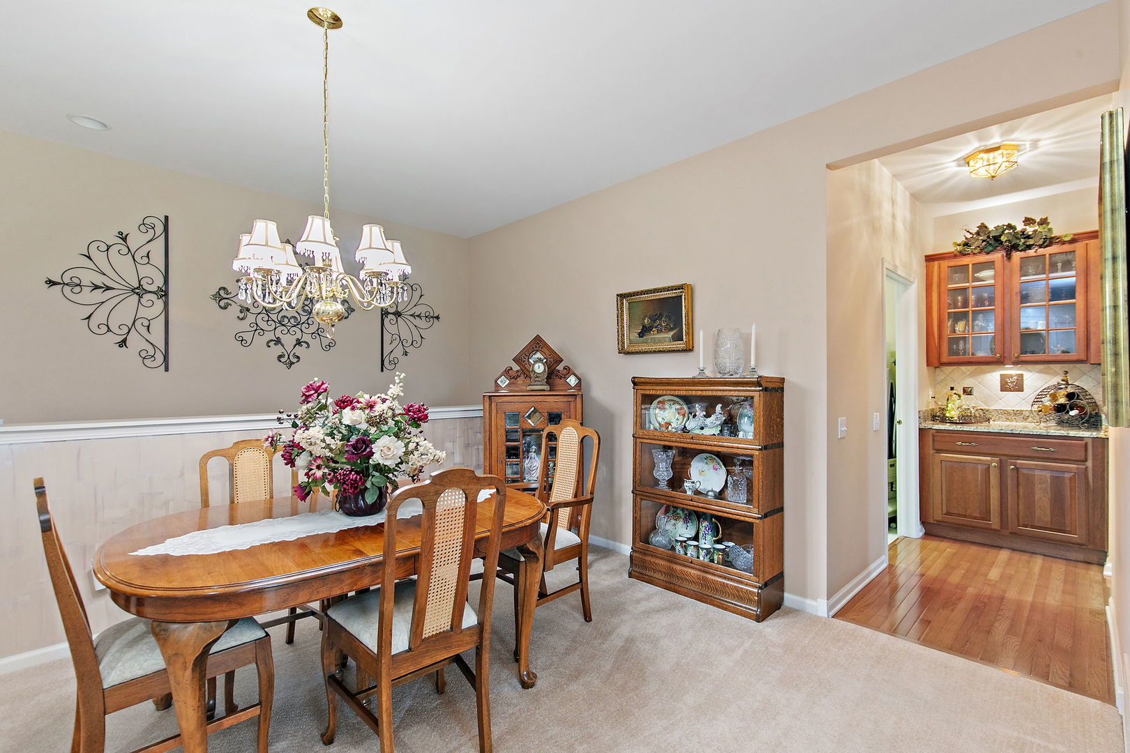 13048 Farm Hill Drive Property Photo 5