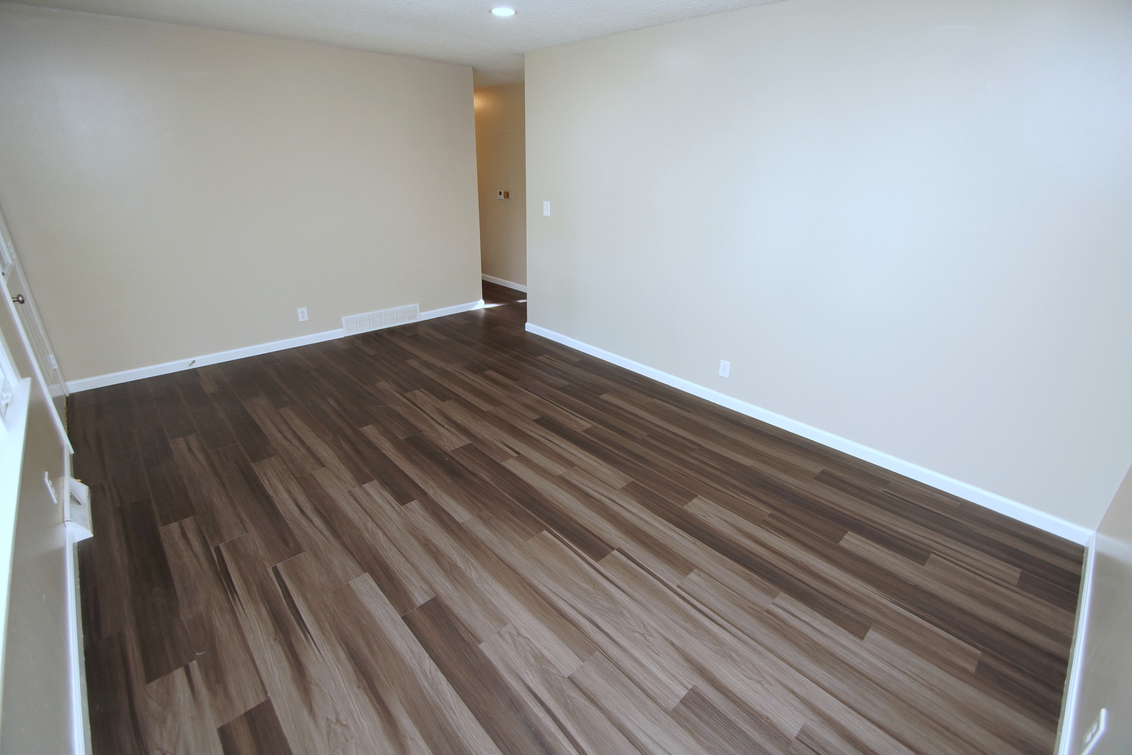 3406 Magnolia Court Property Photo 4
