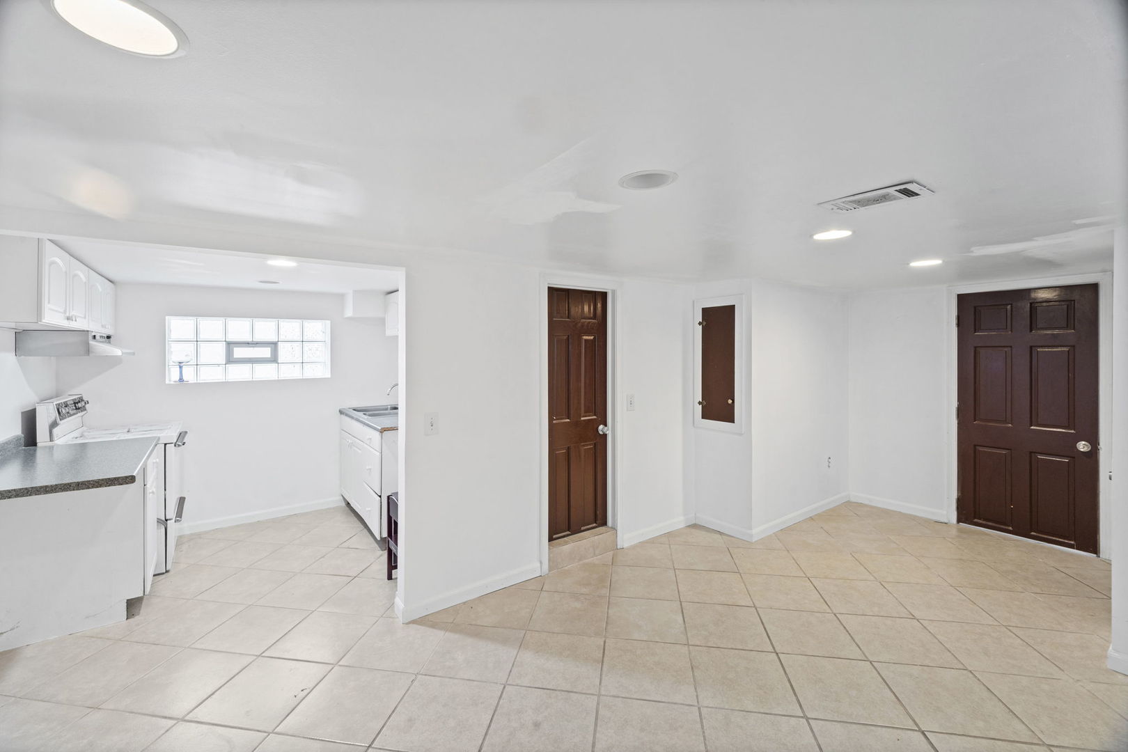 3239 N Osceola Avenue Property Photo 17