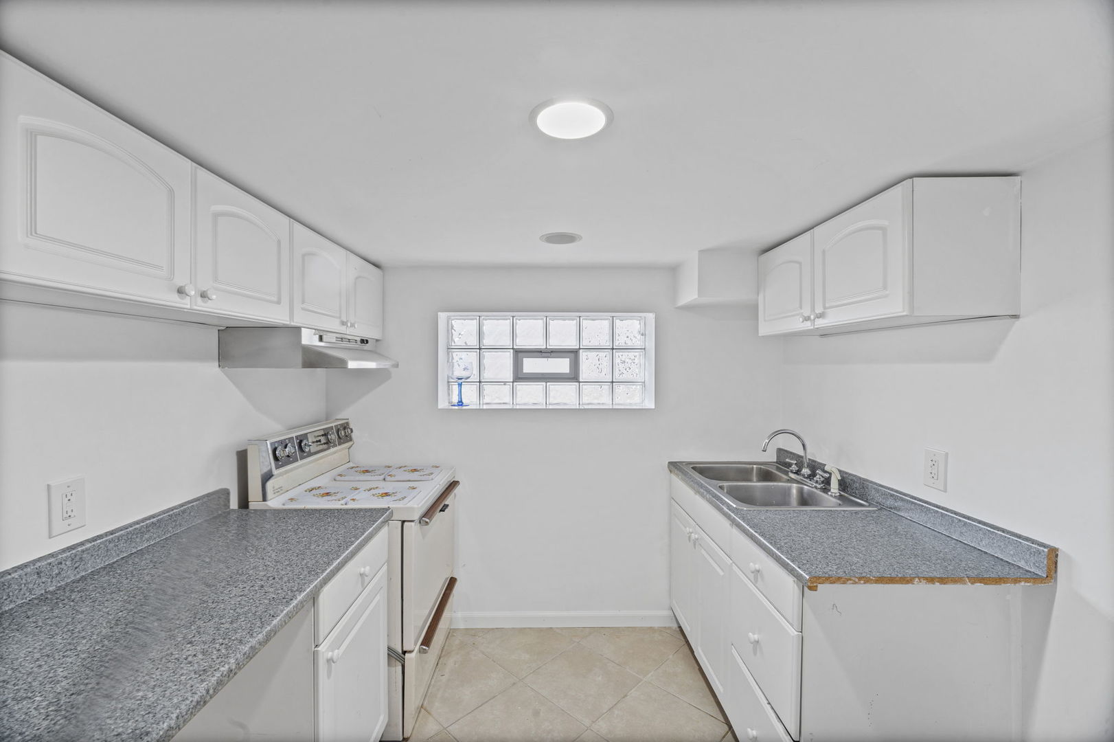 3239 N Osceola Avenue Property Photo 18