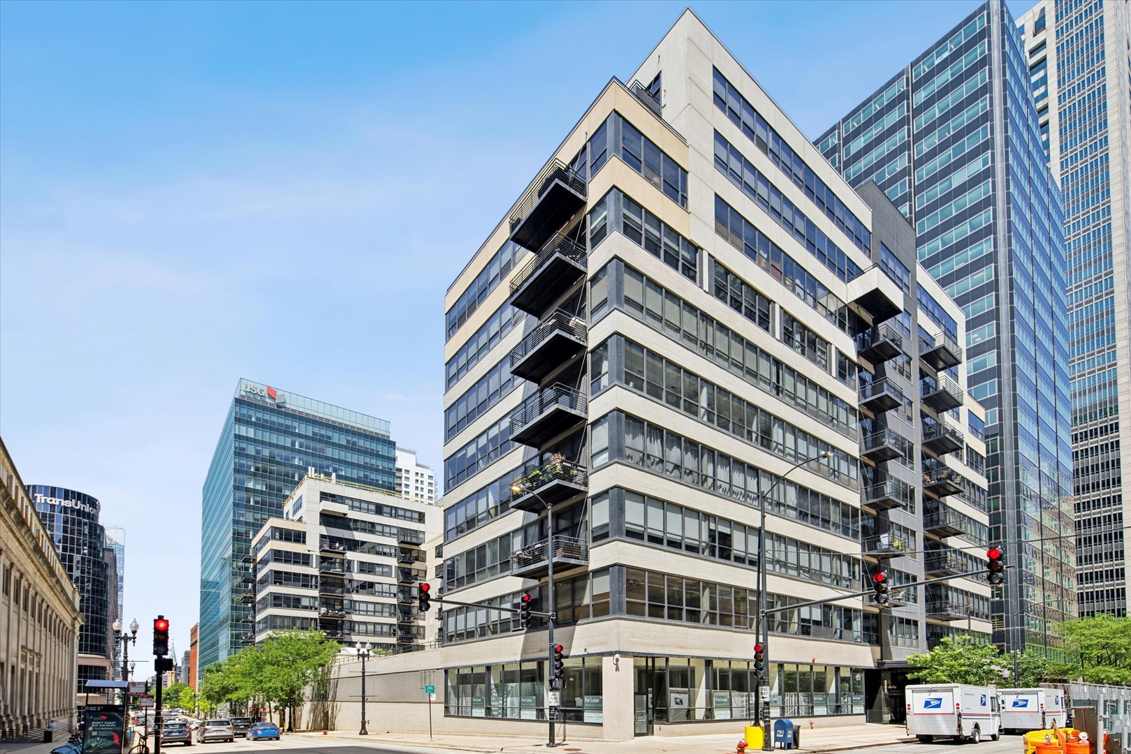 130 S Canal Street 215 Property Photo 1