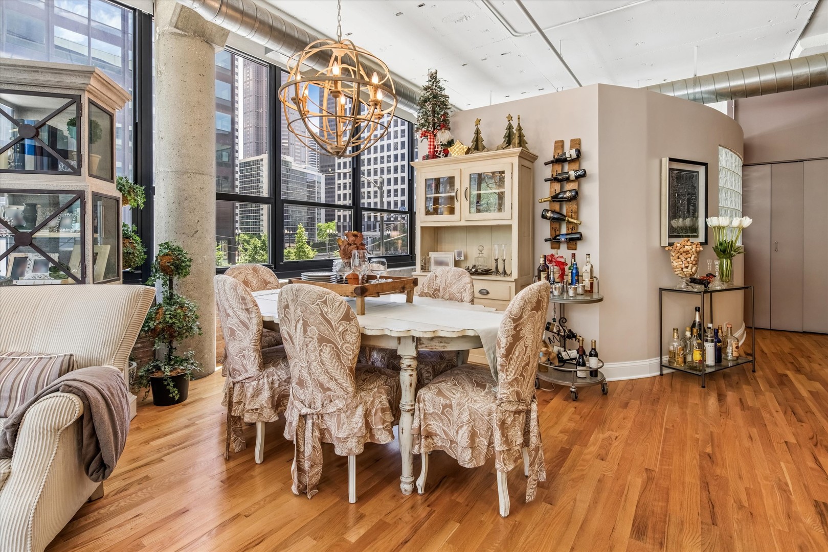 130 S Canal Street 215 Property Photo 5