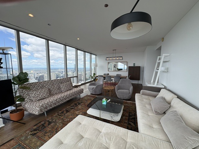 363 E Wacker Drive 6901 Property Photo 3