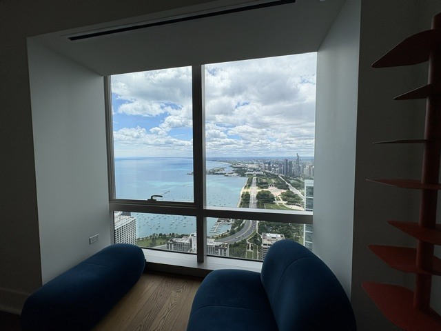 363 E Wacker Drive 6901 Property Photo 12