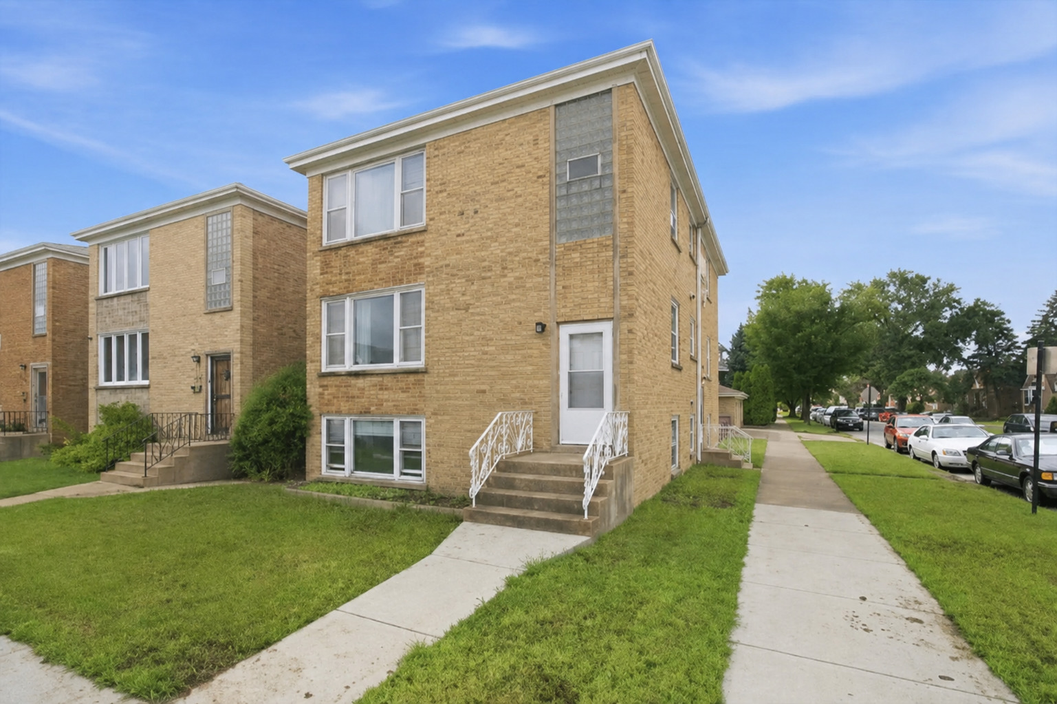 6525 W Belmont Avenue Property Photo 1