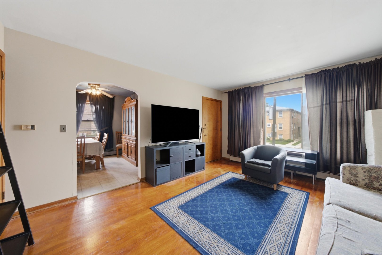 6525 W Belmont Avenue Property Photo 9