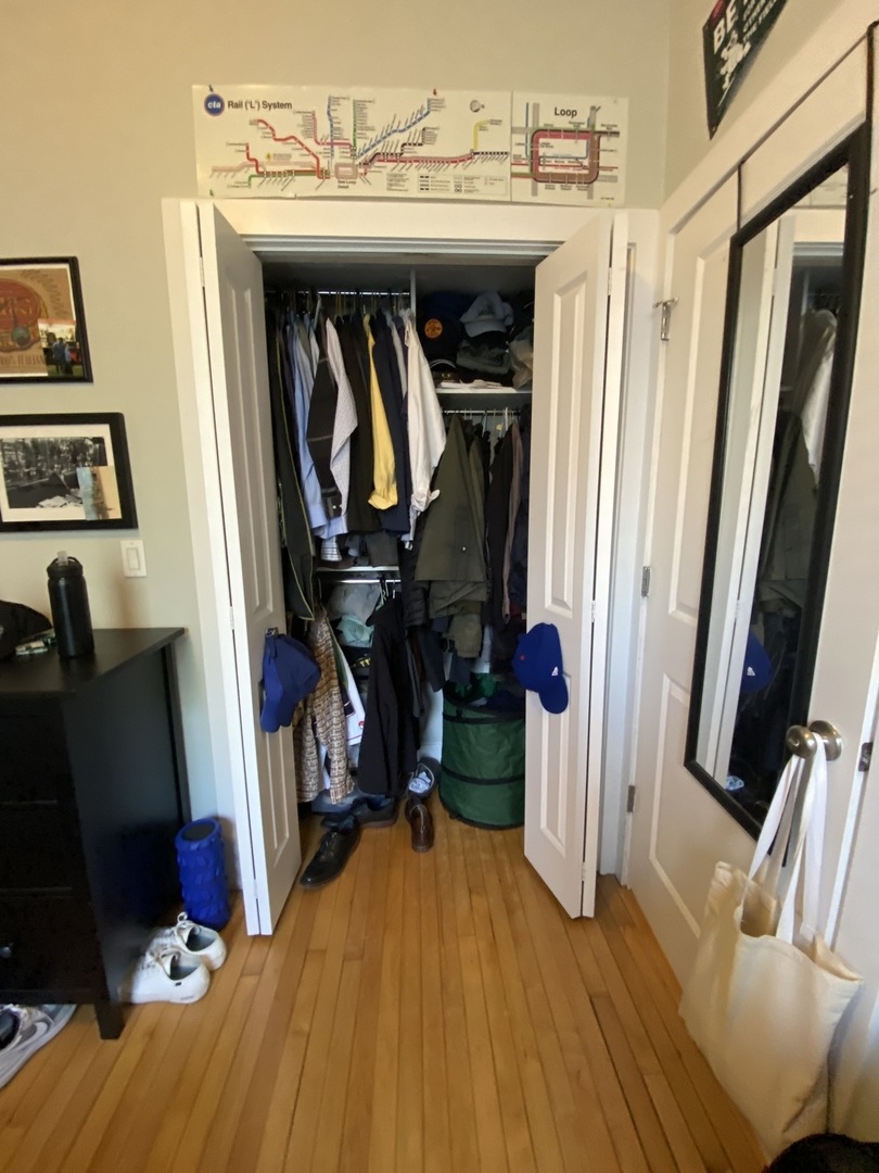 2778 N Kenmore Avenue 3 Property Photo 3