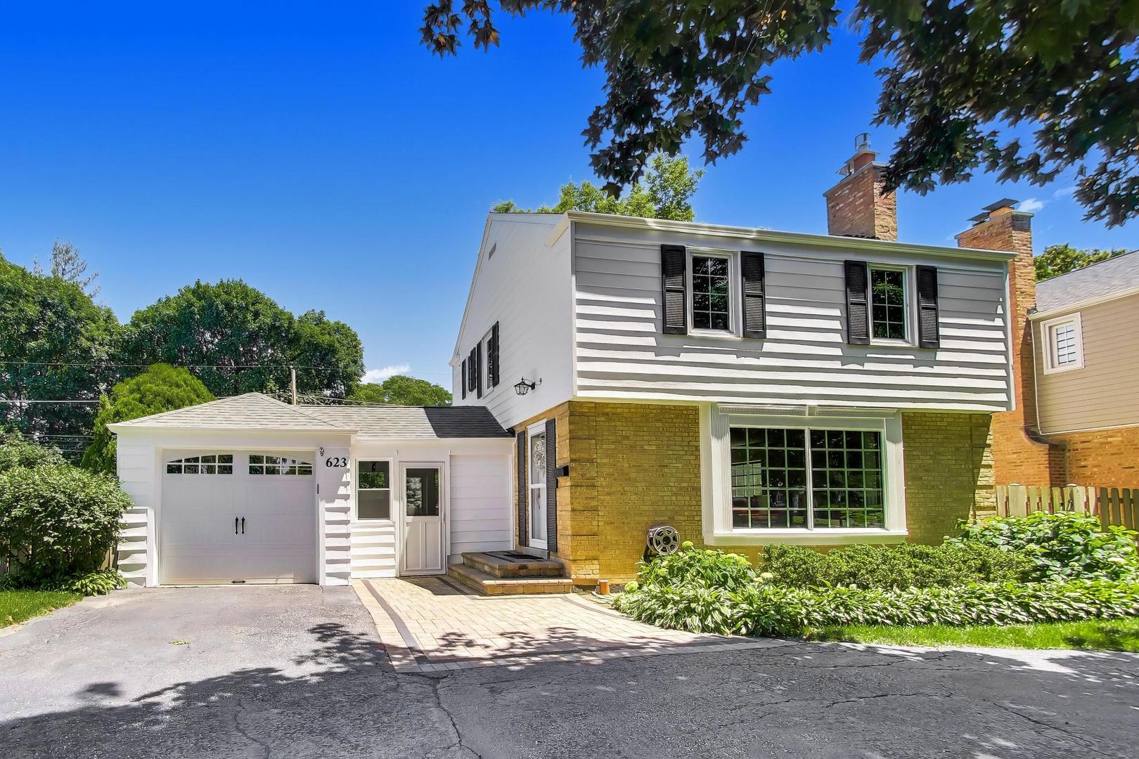 623 S Arlington Heights Road Property Photo 1