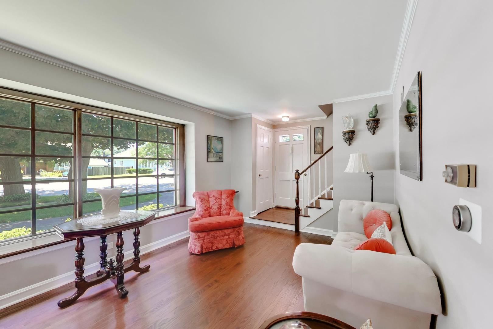 623 S Arlington Heights Road Property Photo 6