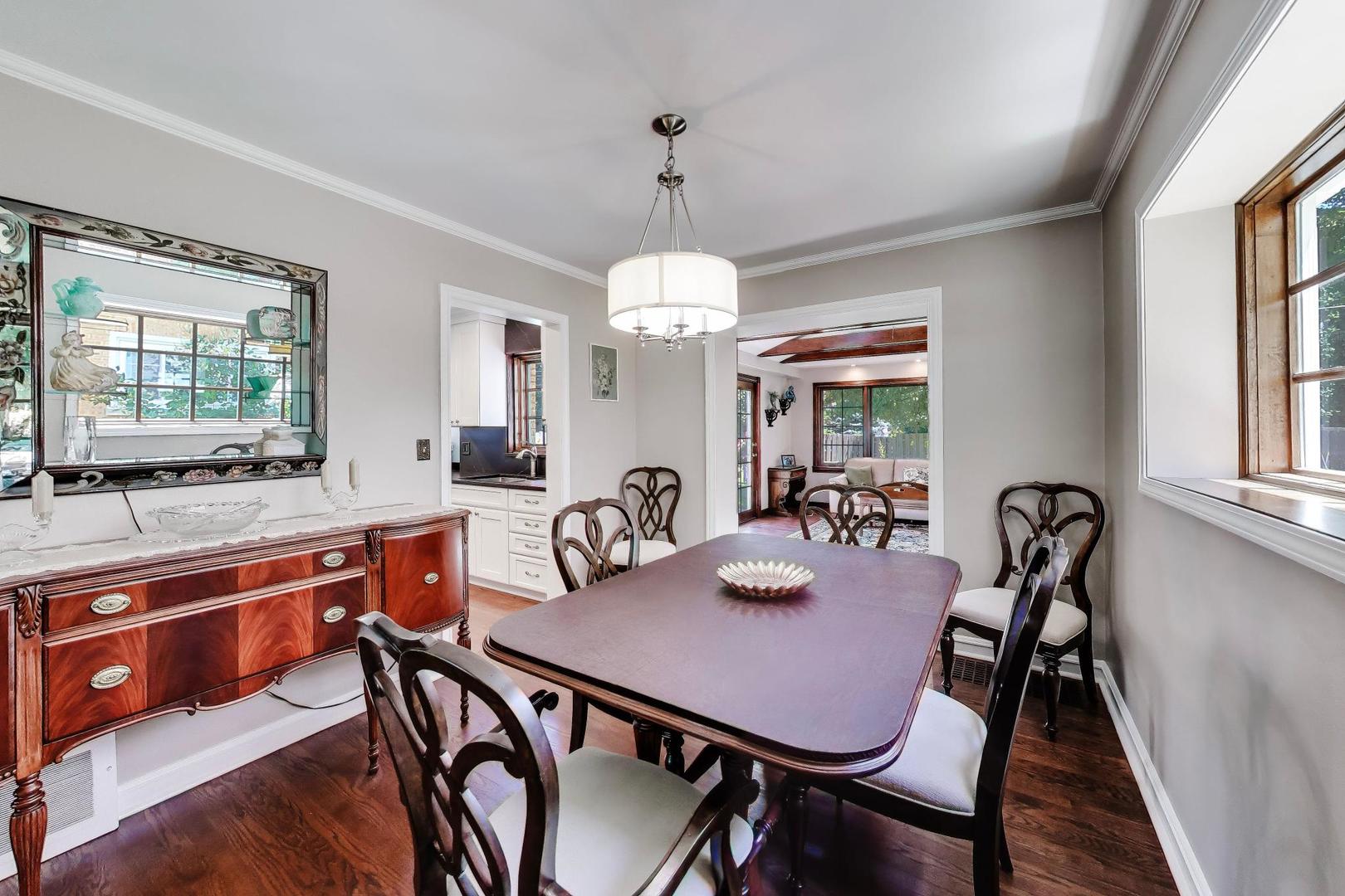 623 S Arlington Heights Road Property Photo 8