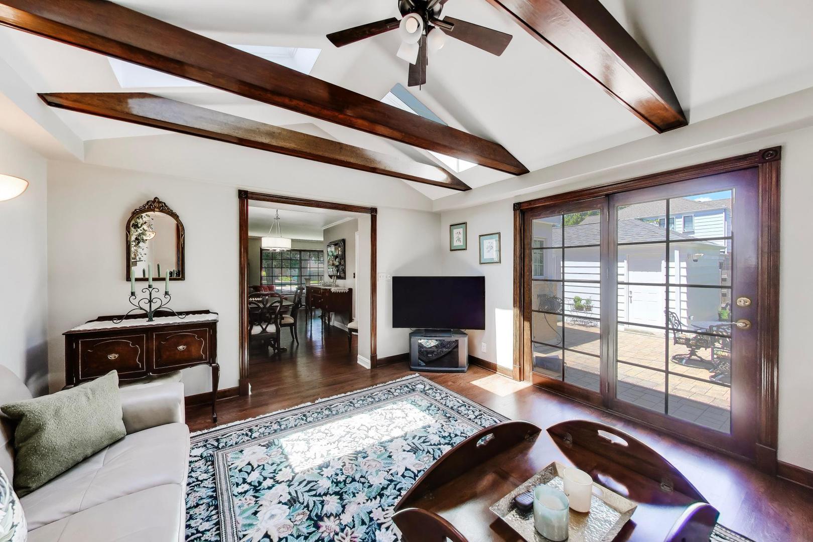 623 S Arlington Heights Road Property Photo 14