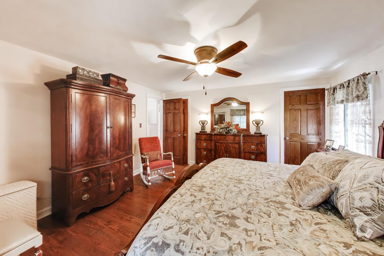 623 S Arlington Heights Road Property Photo 19
