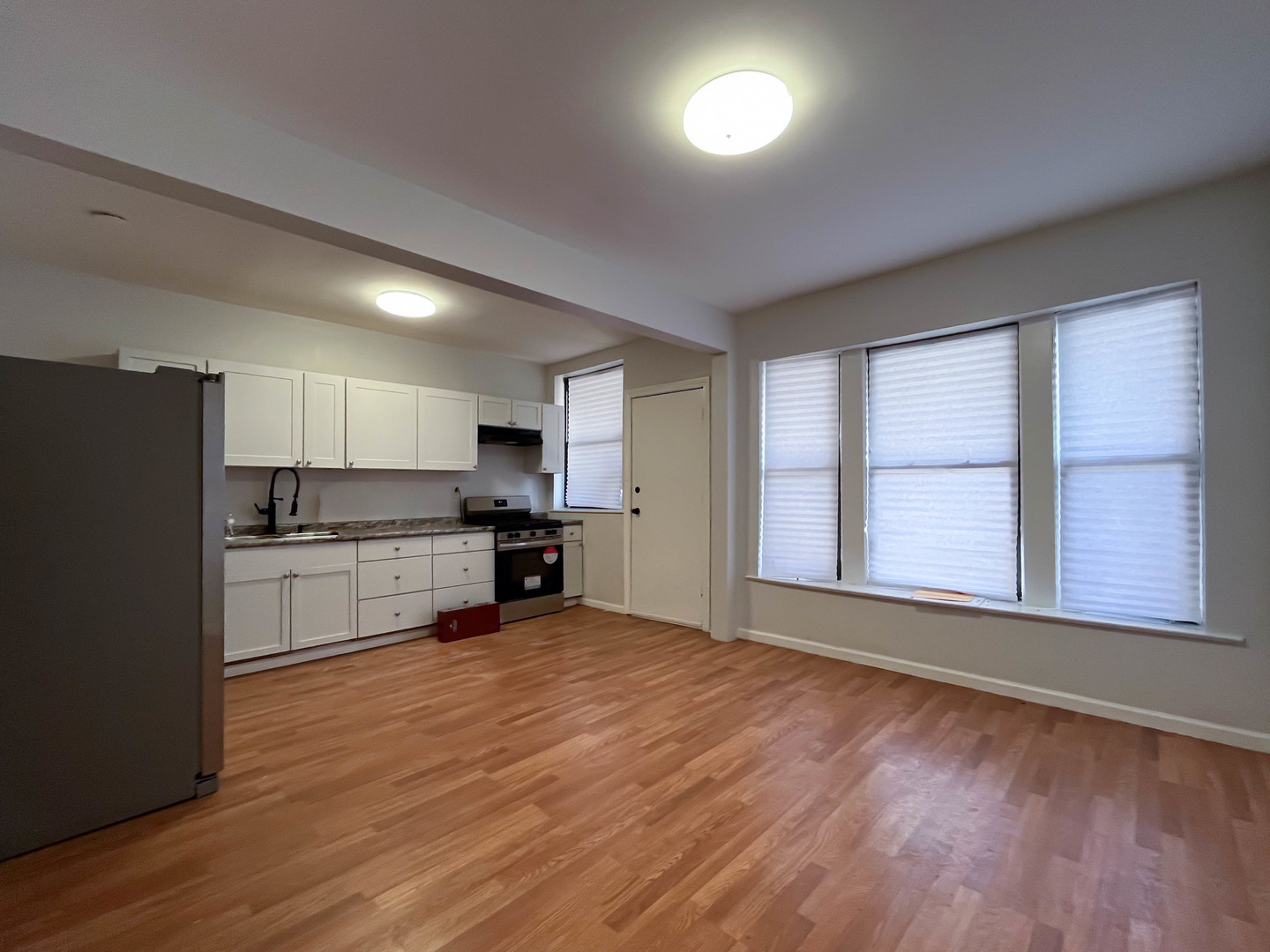 7721 S Peoria Street Property Photo 5