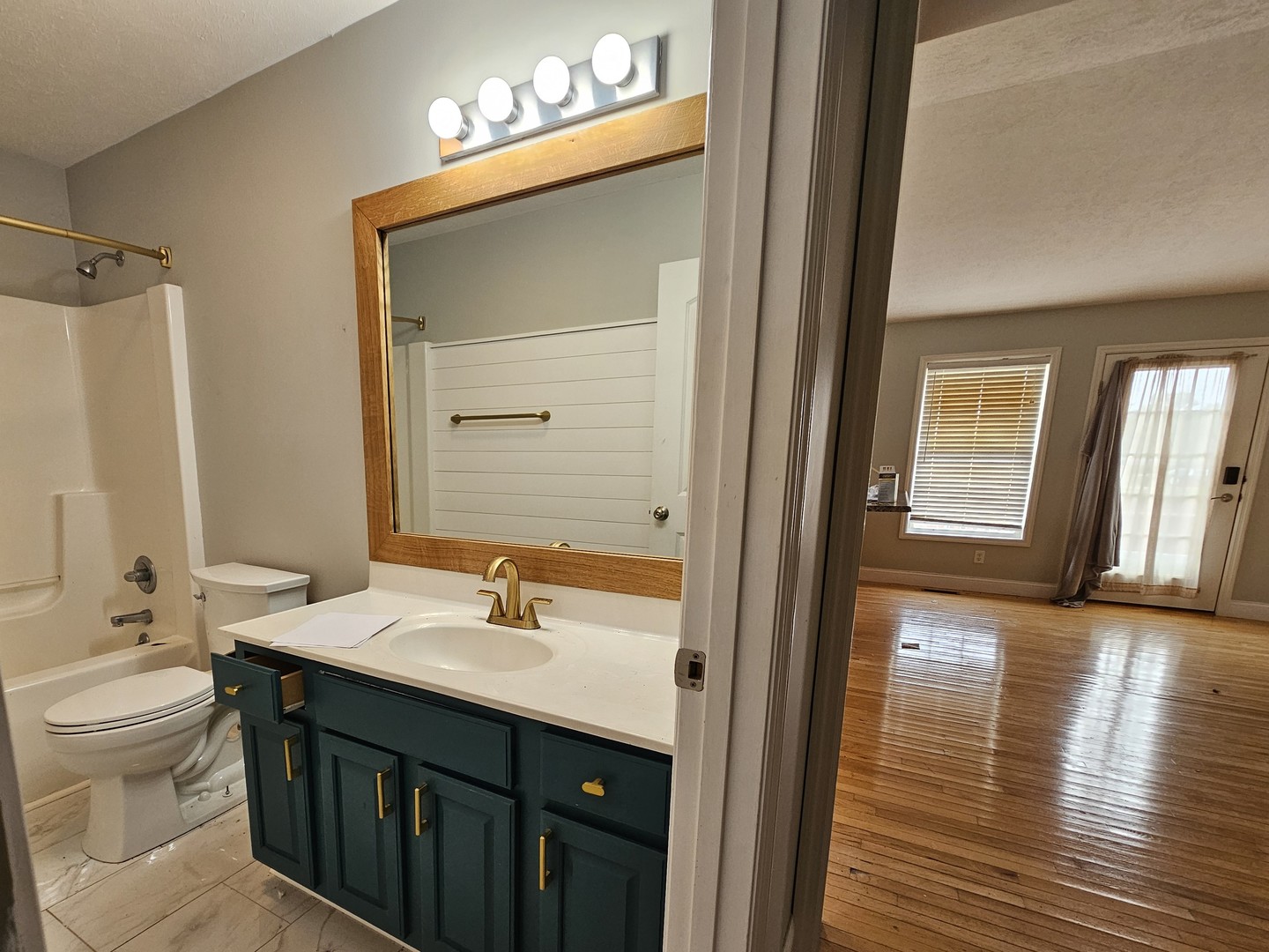 307 Windstone Drive Property Photo 8