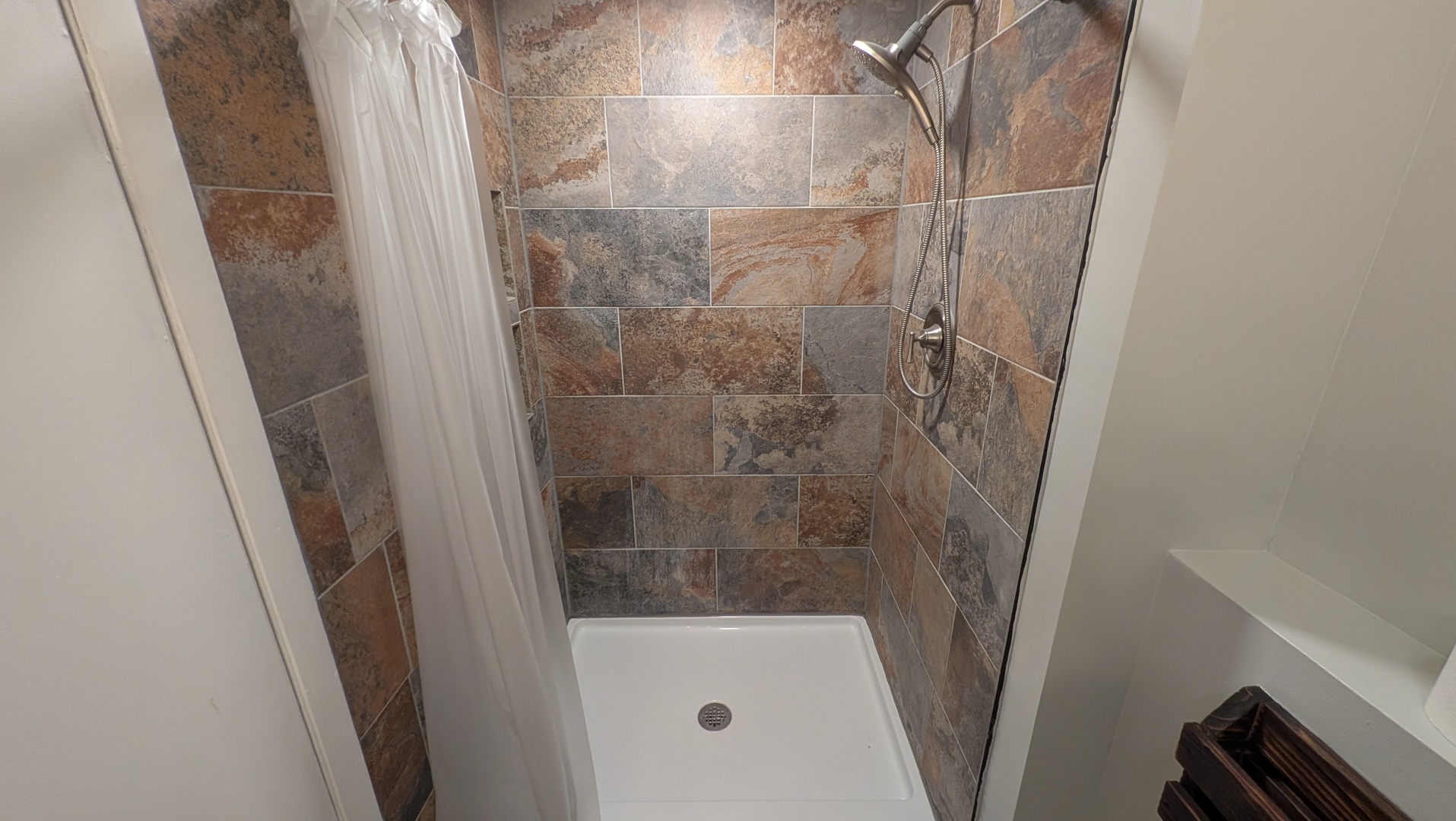 117 Galewood Drive Property Photo 40
