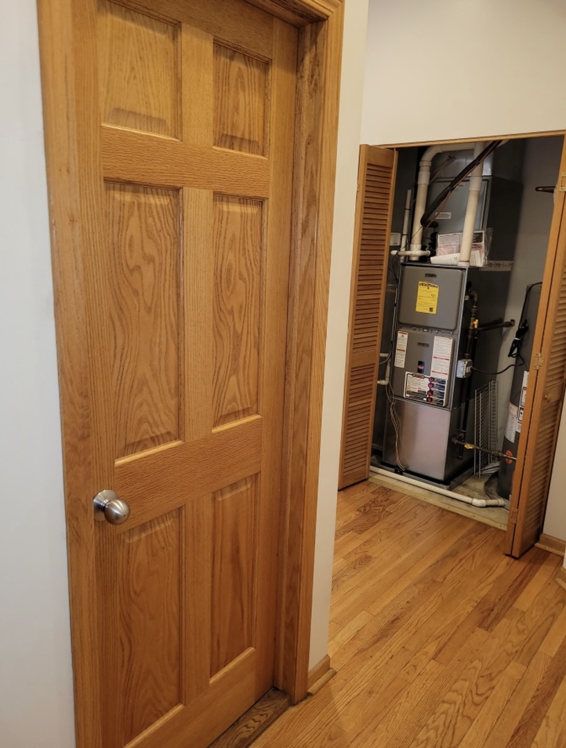 2350 W Grand Avenue Property Photo 6