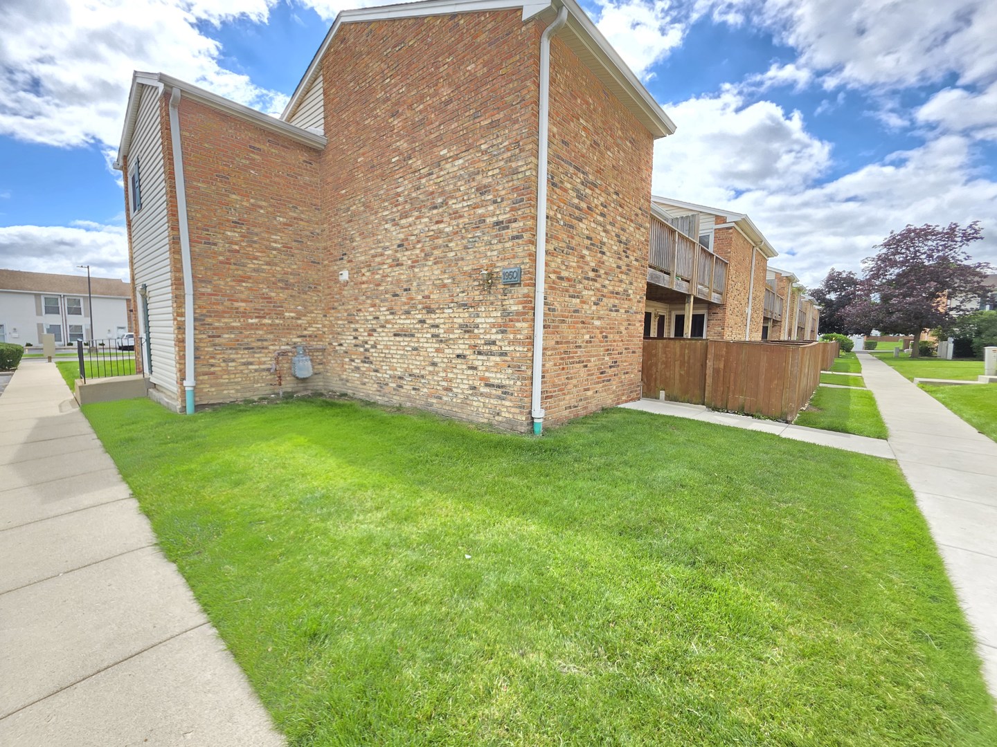 1950 Kenilworth Circle A Property Photo 2