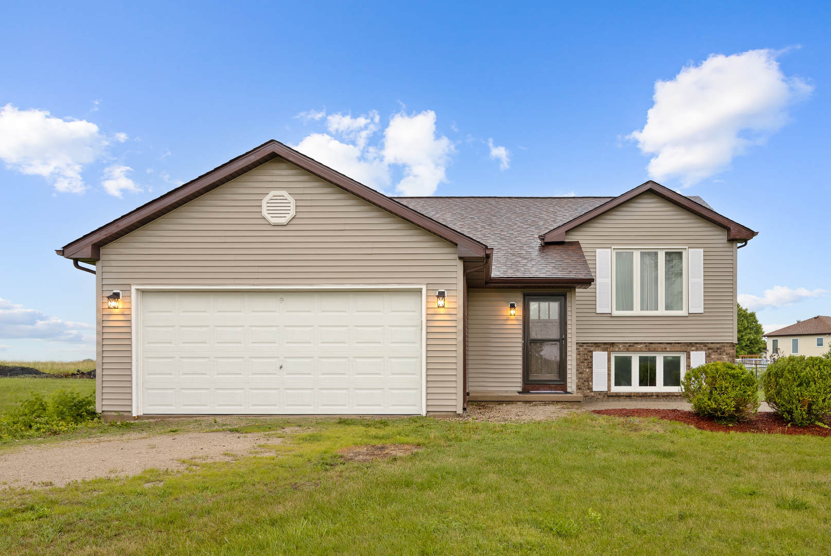 3765 N Il State Route 71 Property Photo 2