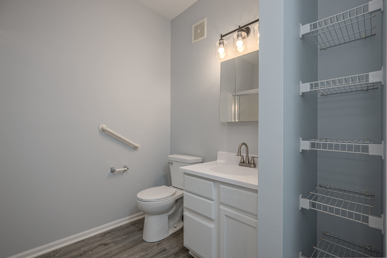 801 N Mclean Boulevard 146 Property Photo 14