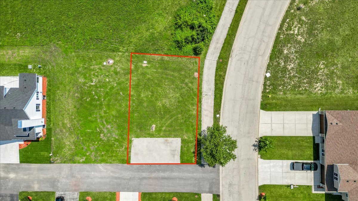 2072 Waters Edge Drive Property Photo 1
