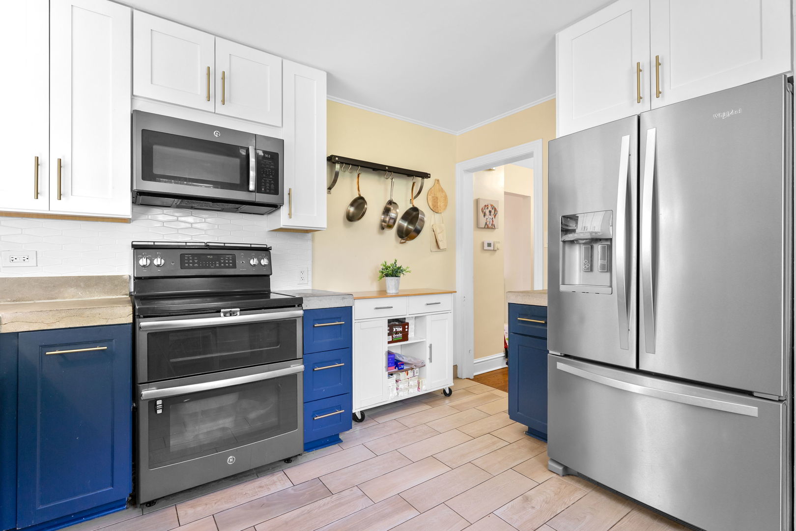 292 E Burlington Street Property Photo 6