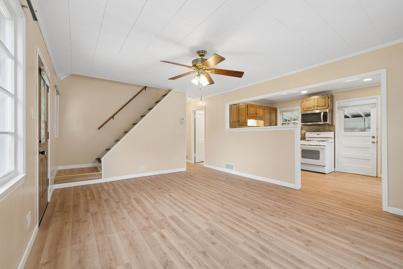 1106 Roosevelt Avenue Property Photo 4