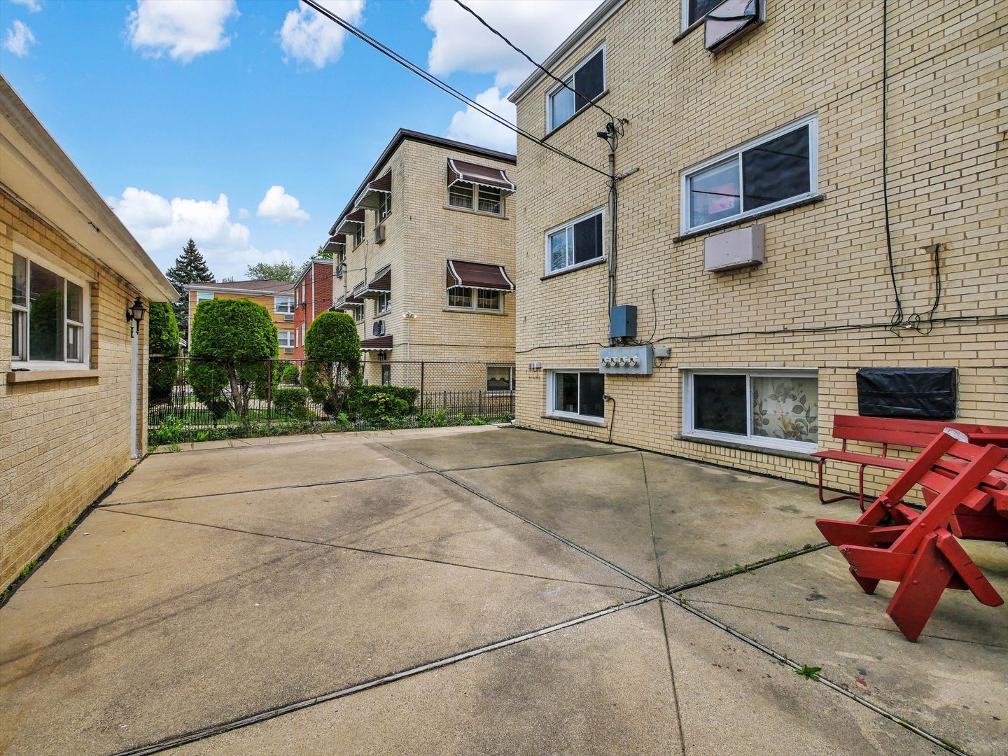 8430 W Oak Avenue Property Photo 4