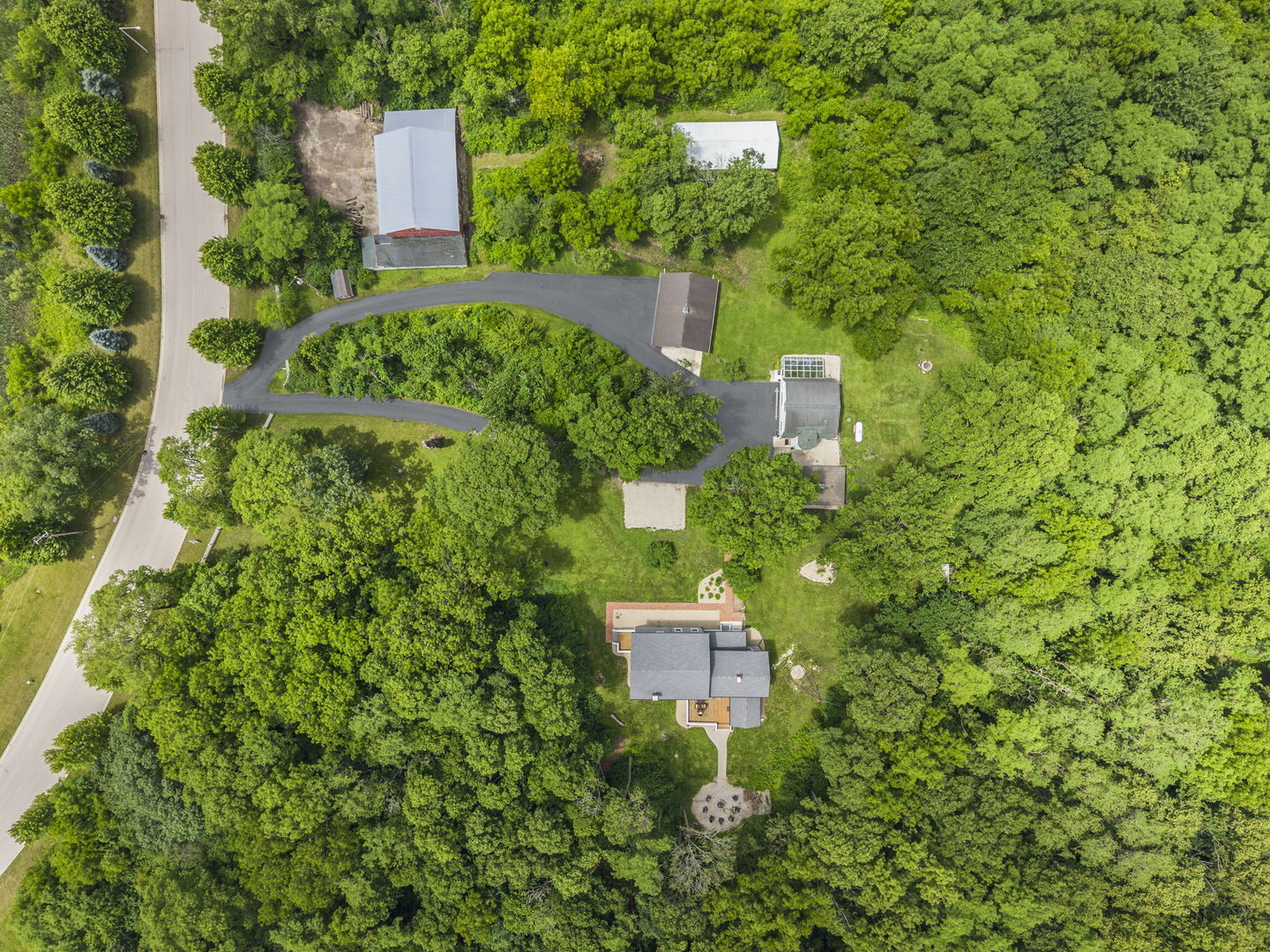 7479 Grove Road Property Photo 3