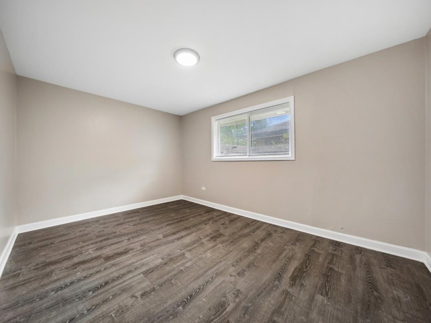 14628 Dante Avenue Property Photo 4