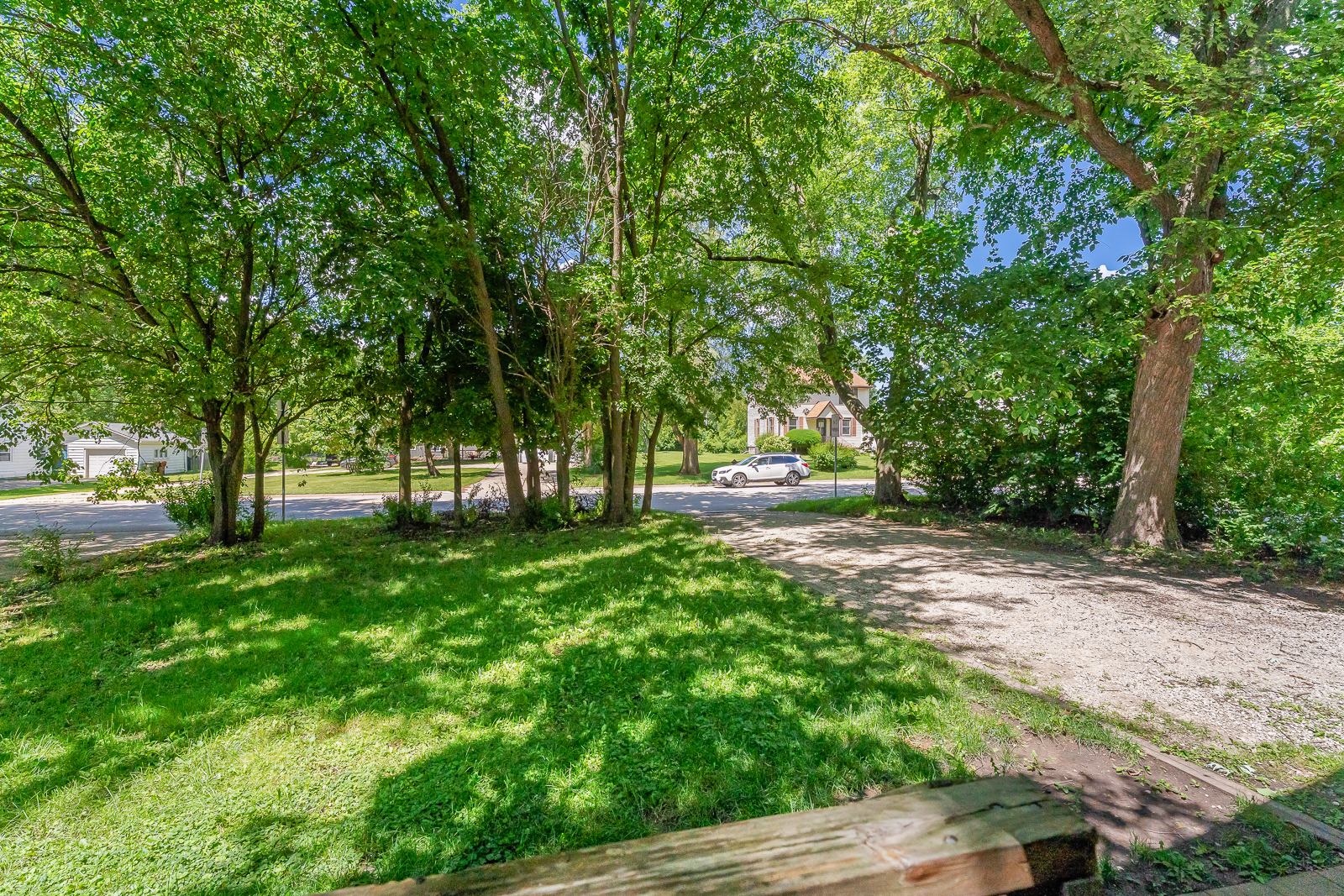 926 S Cedar Road Property Photo 4