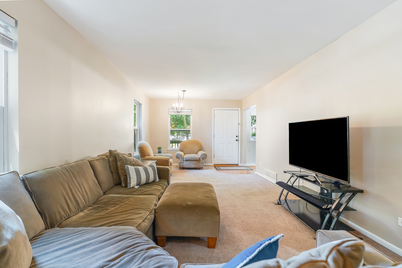 926 S Cedar Road Property Photo 6