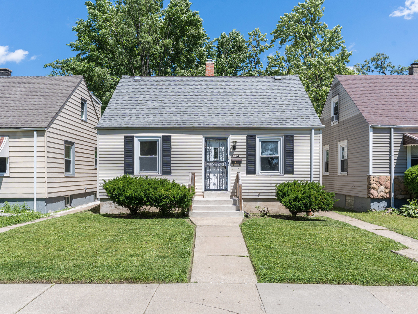 12241 S May Street Property Photo 1