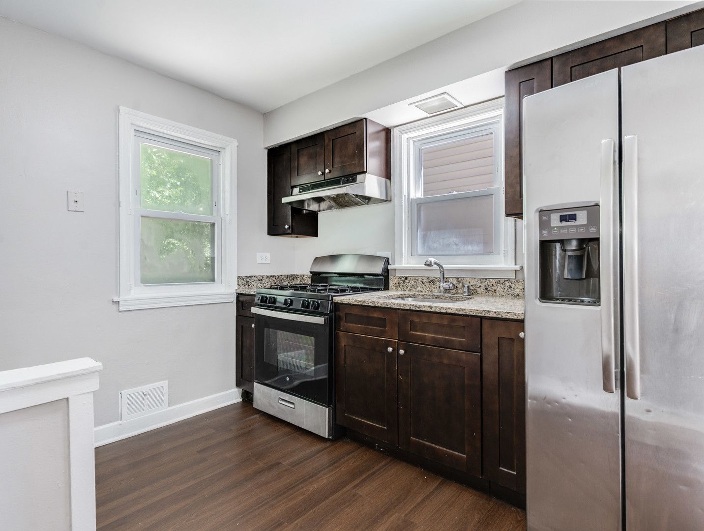 12241 S May Street Property Photo 5