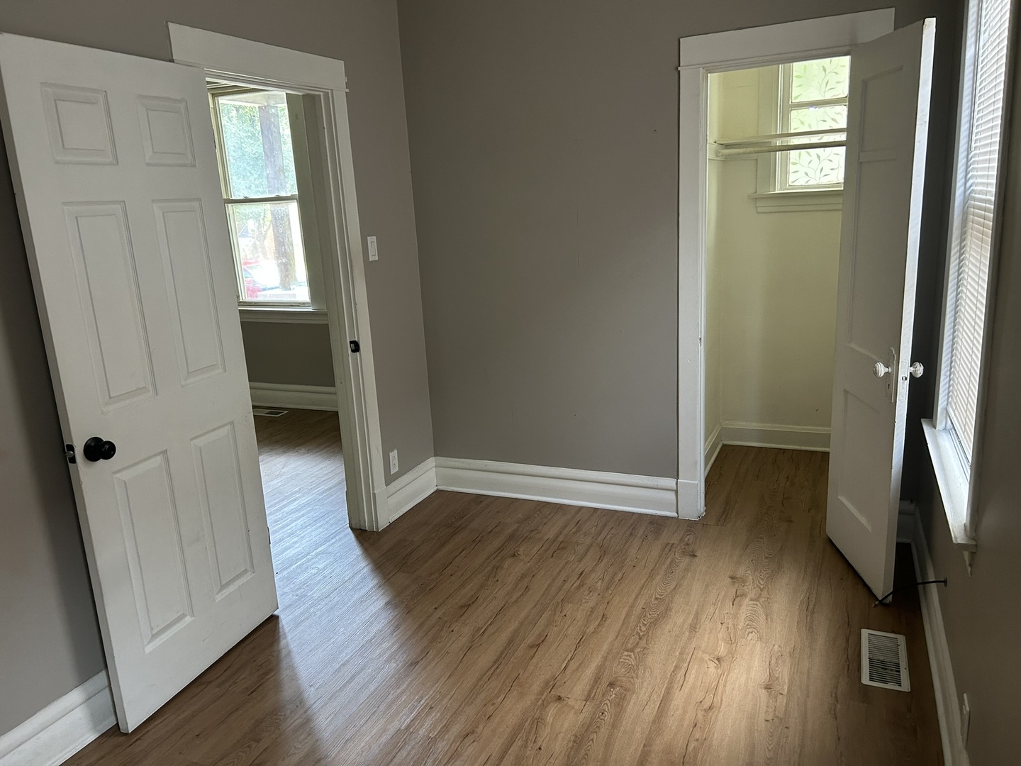 2639 Cuyler Avenue Property Photo 12