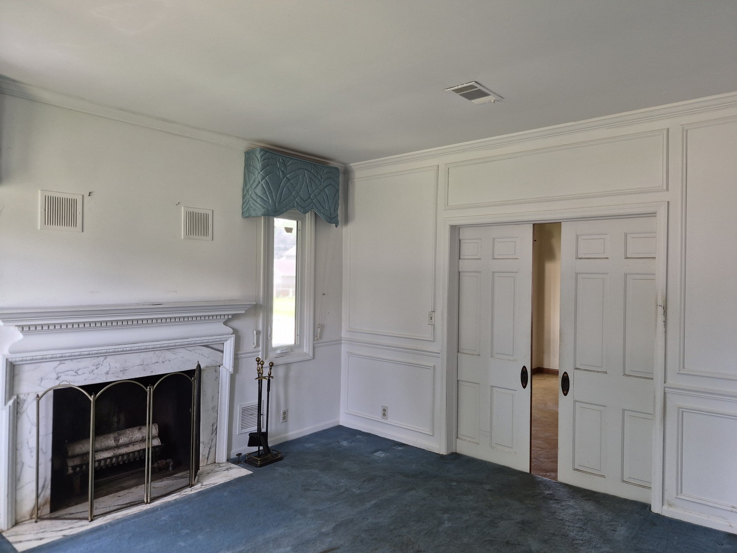 304 N Central Avenue Property Photo 5